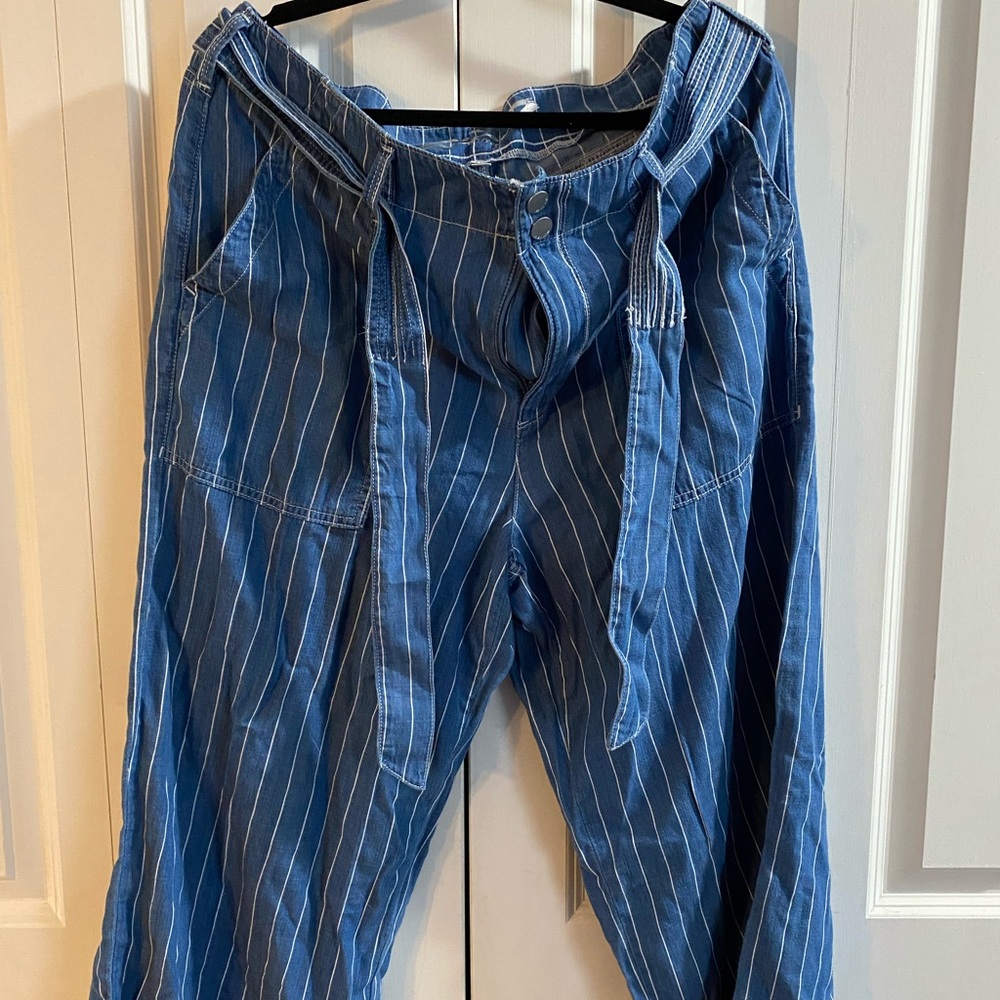 Seven7 wide leg pant crops NWT